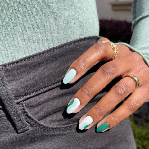 green nail set