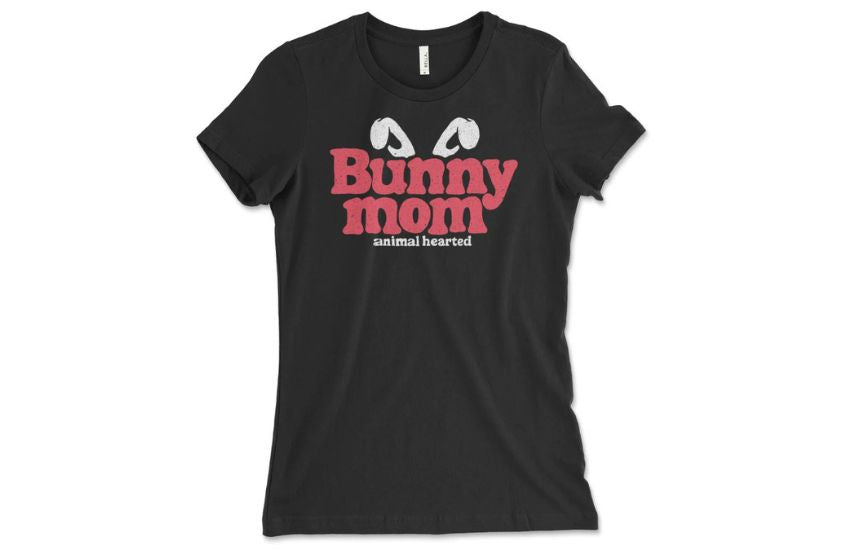 Black t-shirt with "Bunny Mom" print