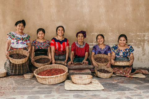 Rukuxulew ladies preparing cacao