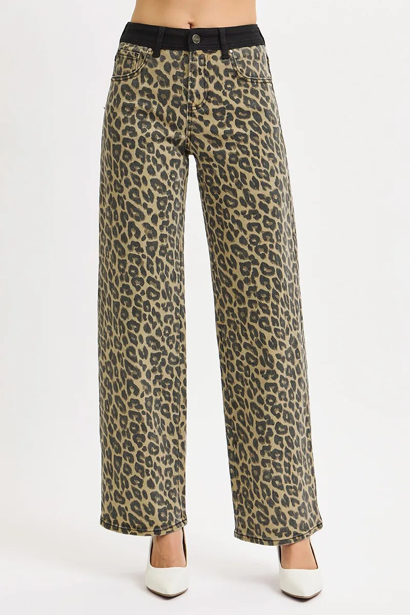 Wide Leg Leopard Print Risen Jean