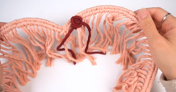 Bochiknot macrame rose knot heart-shaped wreath pattern DIY tutorial for macrame beginners