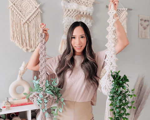 Bochiknot macrame plant hanger