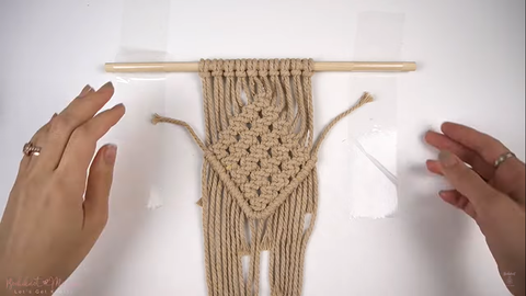 square knot macrame basic knots half hitch double types of tutorial alternating for beginners learn guide step by simple easy techniques larks head berry vertical