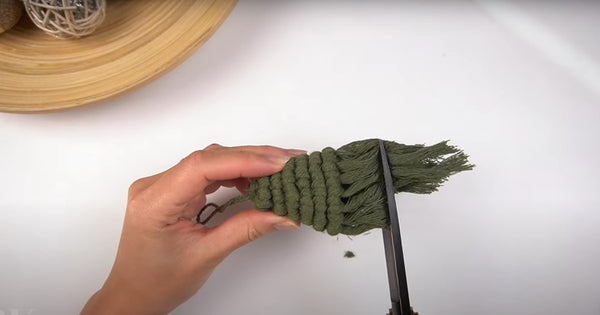 Crafting Your Own Macrame Christmas Tree Ornament