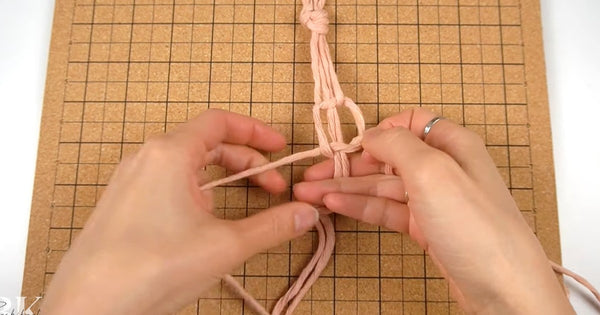 Bochiknot Macrame Heart-shaped coaster pattern DIY step by step tutorial for beginners