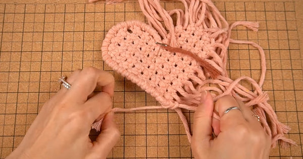 Bochiknot Macrame Heart-shaped coaster pattern DIY step by step tutorial for beginners