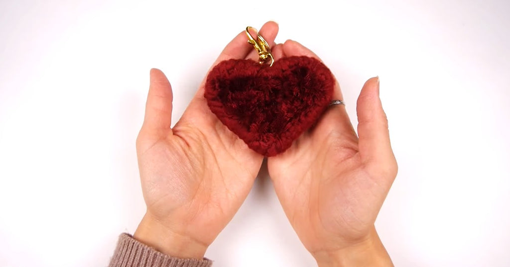 Valentine's Day DIY Macrame Keychain Heart Pattern