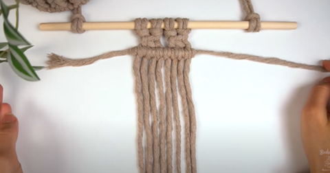 How to macrame Macrame knots Basic macrrame knots Larks Head knot Double half hitch knot Square knot Macrame cord Macrame supplies  Macrame rope Types of macrame cord Macrame supplies