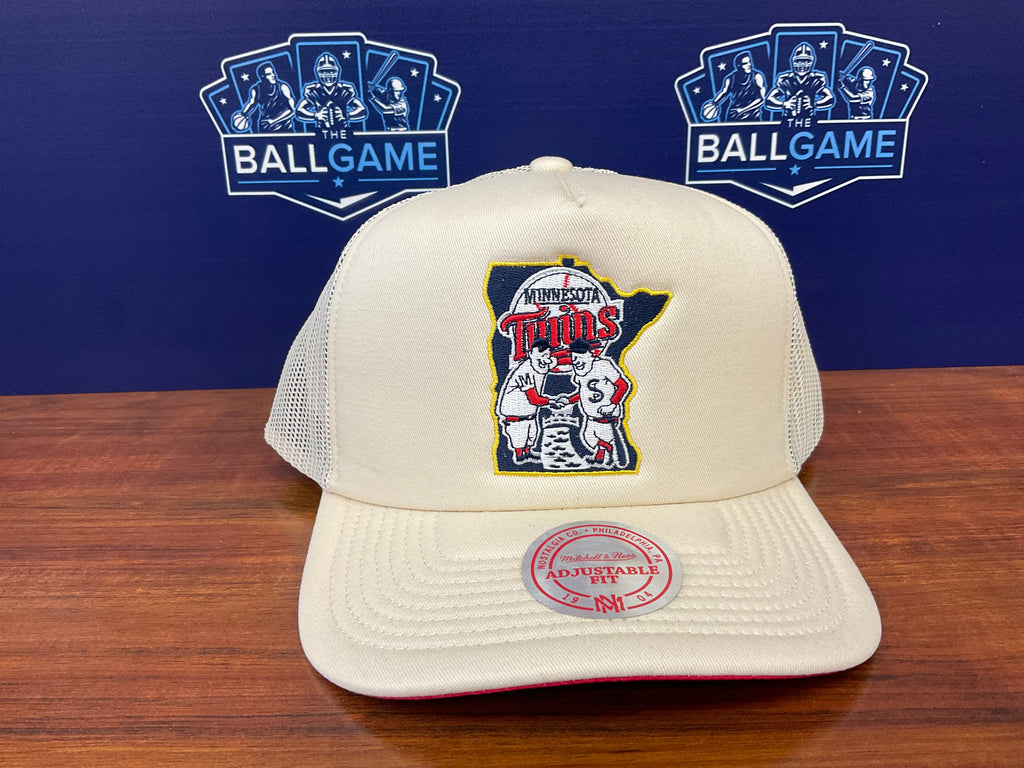 Mitchell & Ness Atlanta Braves White Coop Evergreen Trucker Hat