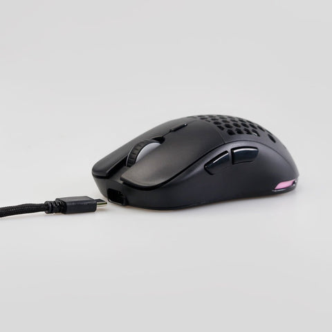 Mouse gaming DAXA Air II Wireless Gen 2 dilengkapi kabel paracord