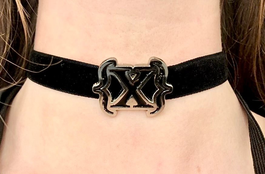 X Choker