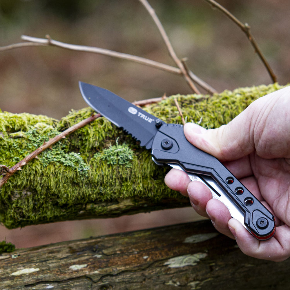 Knife chat: minimalism in the pocket, the True Utility 'Bare