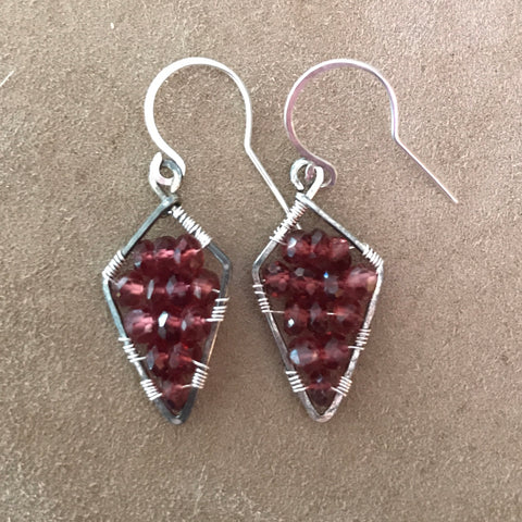 Garnet geometric drop earrings 