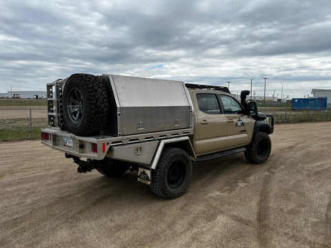 tacoma ute tray with a canopy