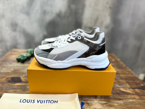 Louis Vuitton 1ABHQN Run 55 Sneaker , Blue, 37.5