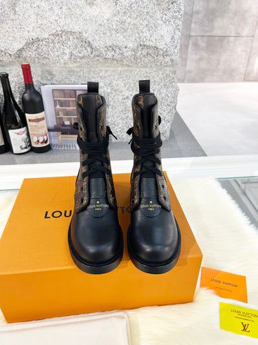 Louis Vuitton Metropolis Flat Ranger BLACK. Size 38.0