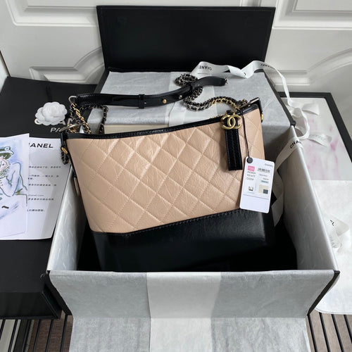 CHANEL Gabrielle Hobo, Large