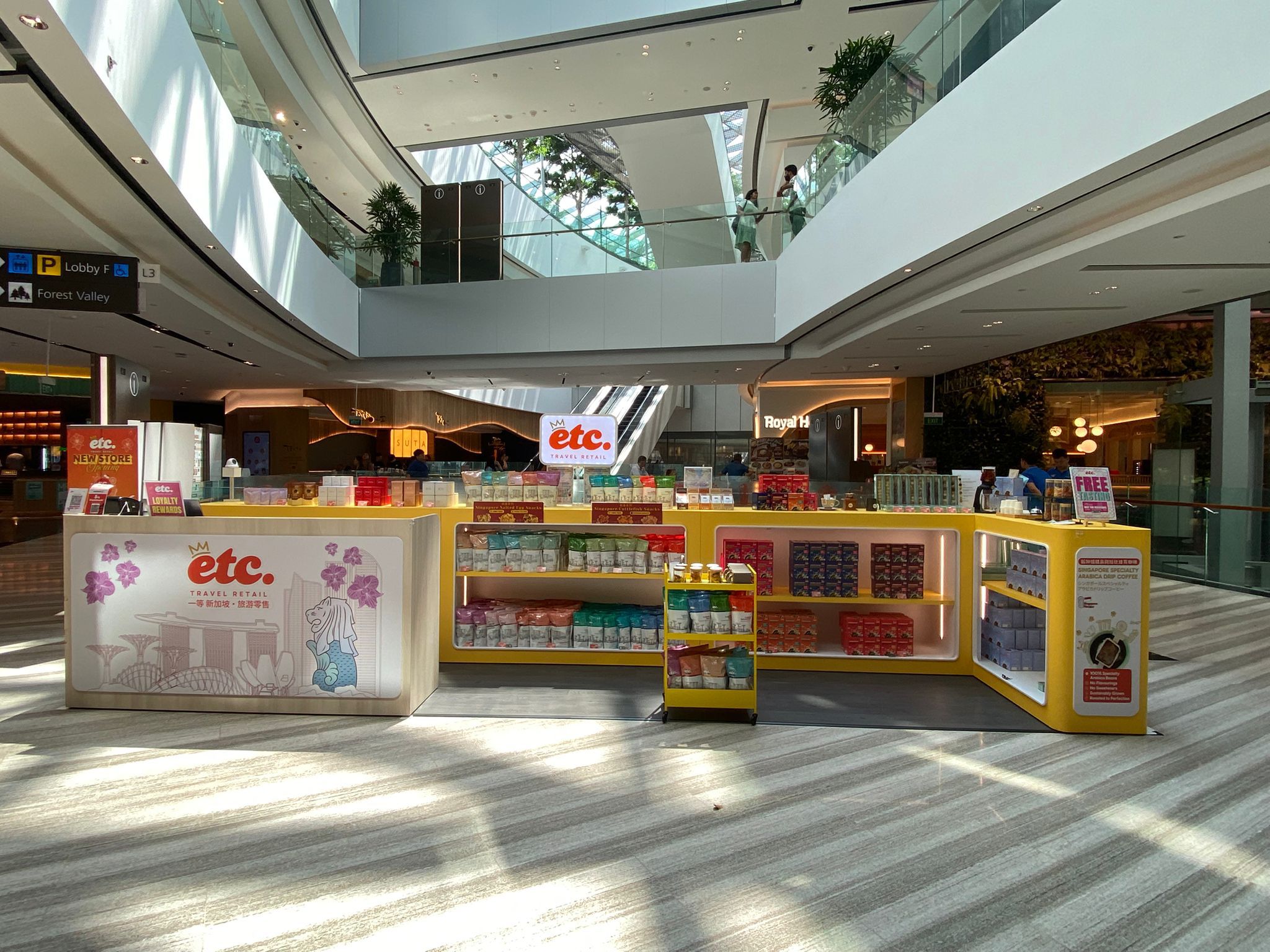 ETC-Travel-Retail-@-Jewel.jpg__PID:7b72aaf0-0836-48be-8ba5-ecd03424f5cb