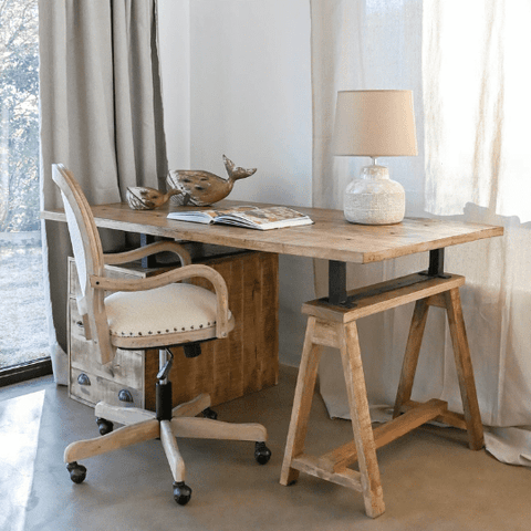 Solid wood desk for chalet