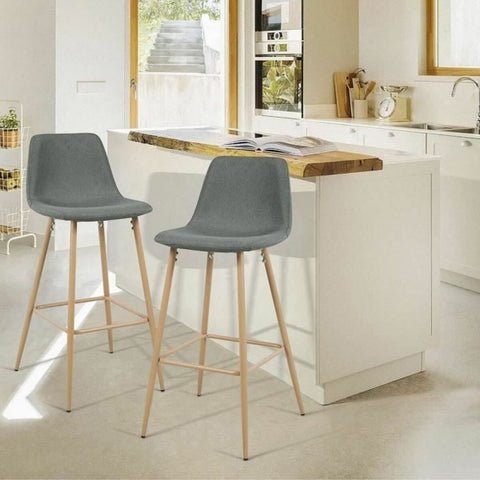 Kitchen bar with Scandinavian stools