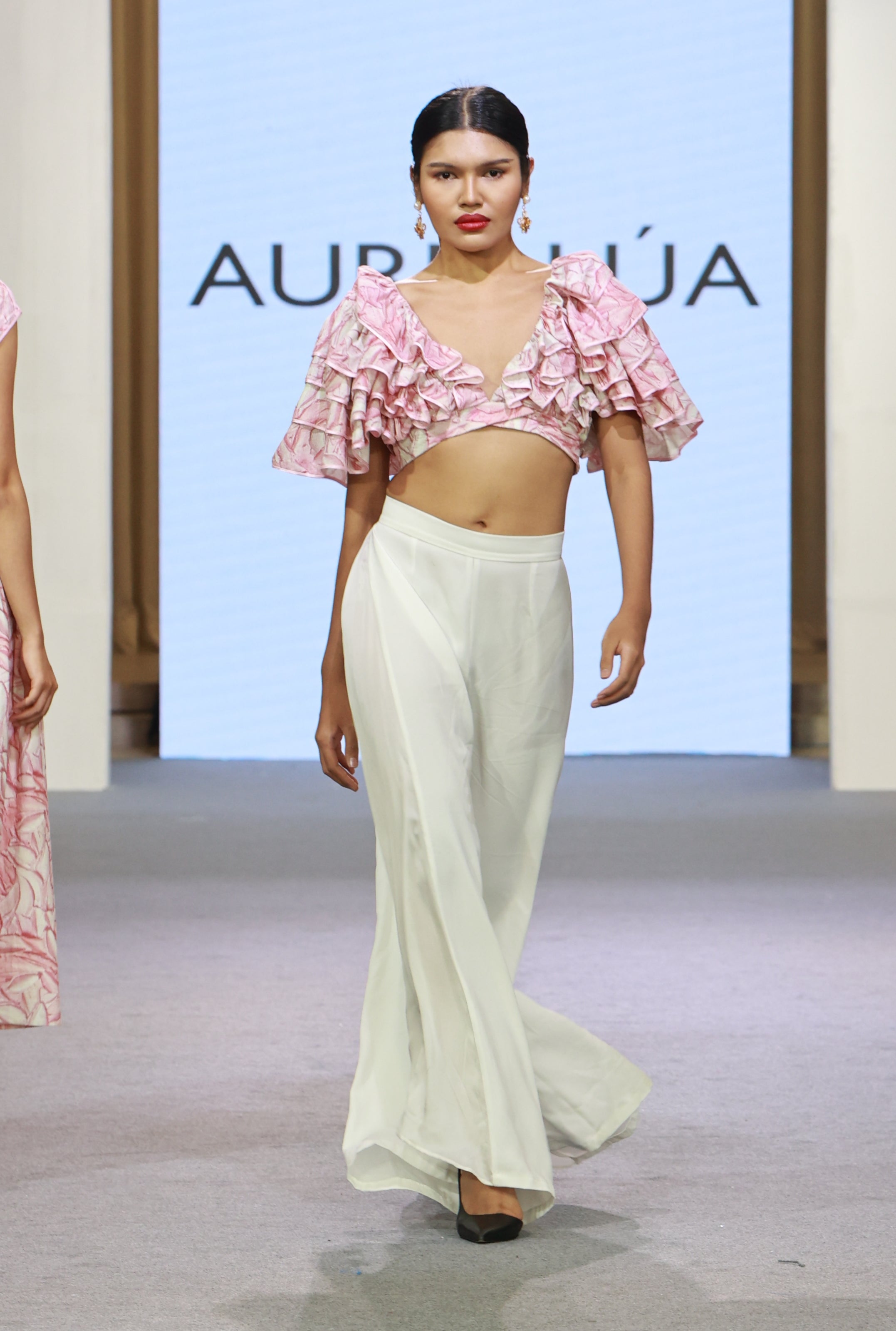 AUREI LÚA Look 2; Thailand Fashion Week 2022