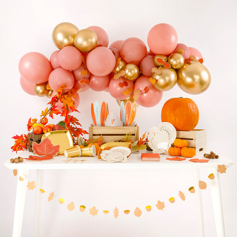 Thanksgiving decor and party