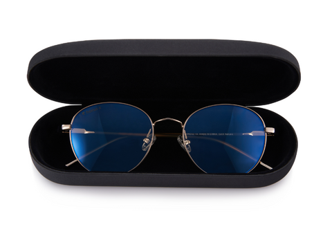 horus x anti blue light glasses in its case