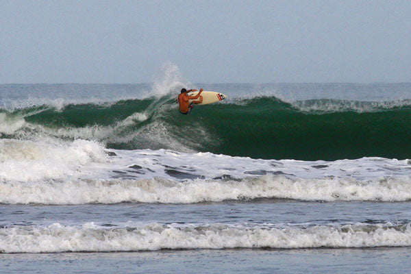 Surfing Aschunchillo, Nicaragua