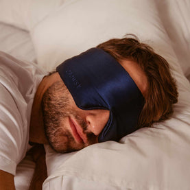 Drowsy-Sleep-Co-Midnight-Blue-Light-Blocking-Silk-Sleep-Mask8.jpg__PID:08e0256c-271f-4785-bd7b-4a7f785ad10a