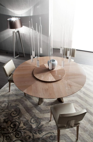 round dining table dress by costantini pietro