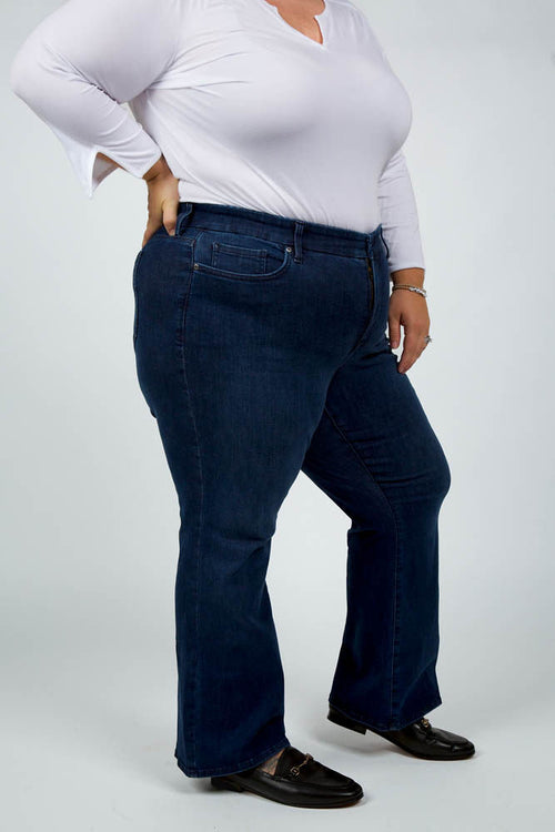 WAIST MATCH RELAXED FLARED JEANS