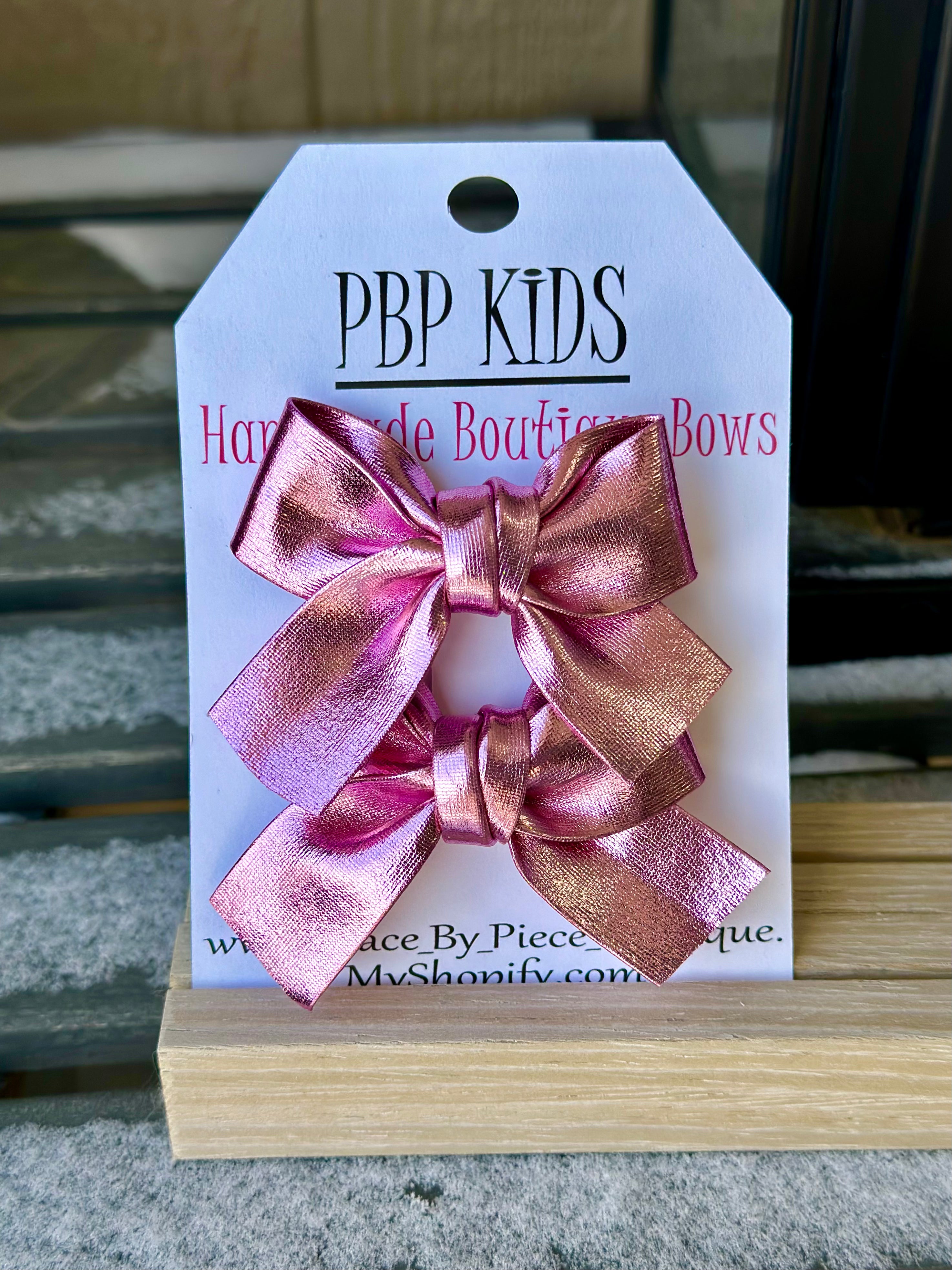Light Pink Metallic Whimsy Bow Set
