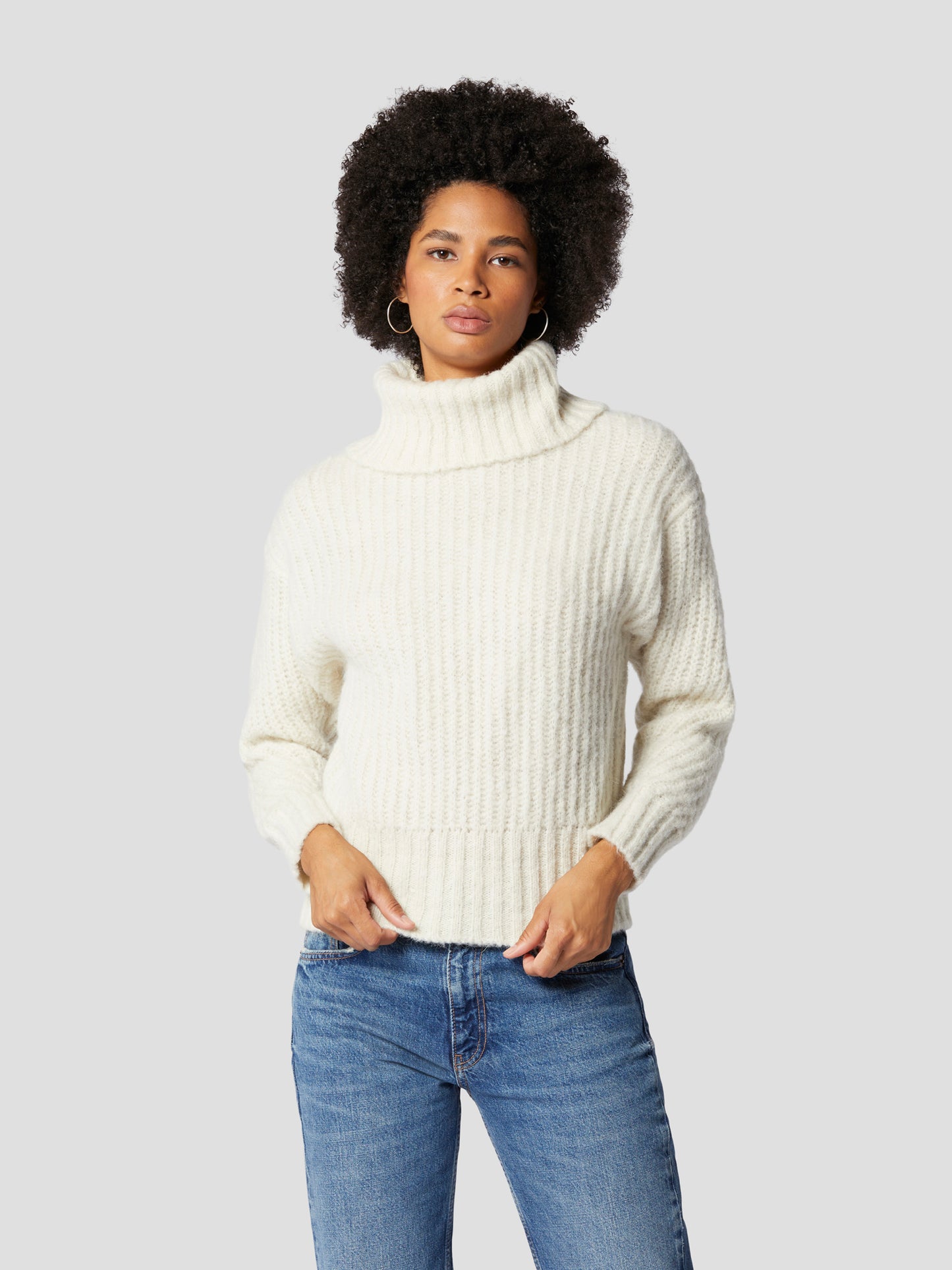 Nature White LEDRA SWEATER – Equipment