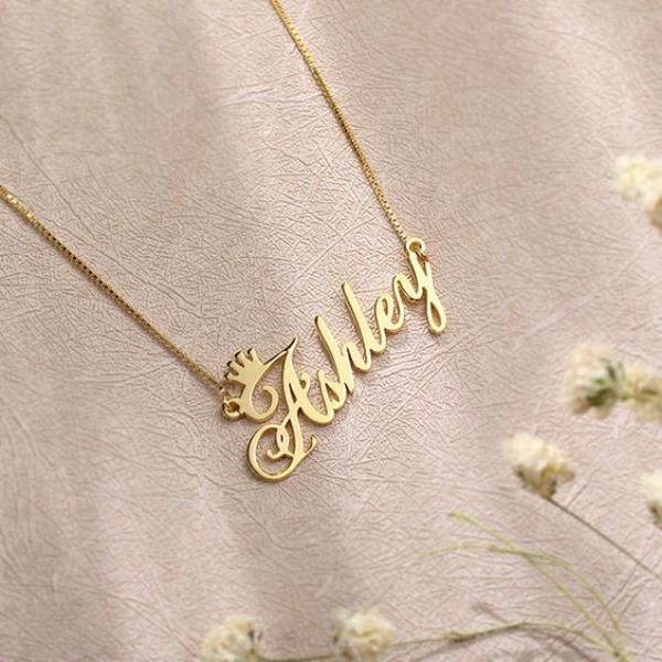 akshay name pendant