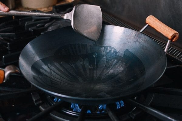 Comment culotté un wok