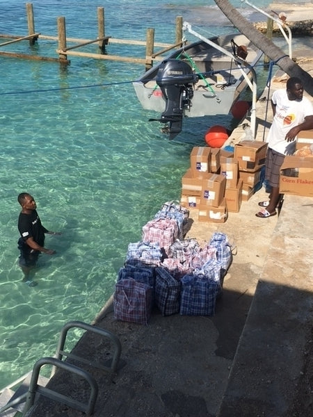 Aide à la population de Grand-Bain, île de la Gonâve après le passage du cyclone Matthew