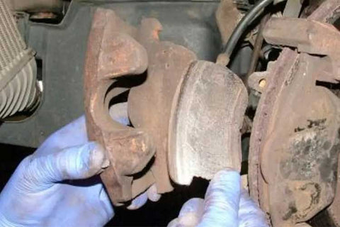 How to Detect Uneven Brake Pad Wear