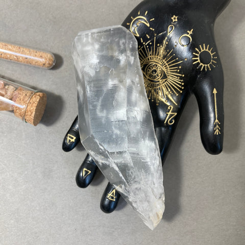 Healing quartz crystal point for sale