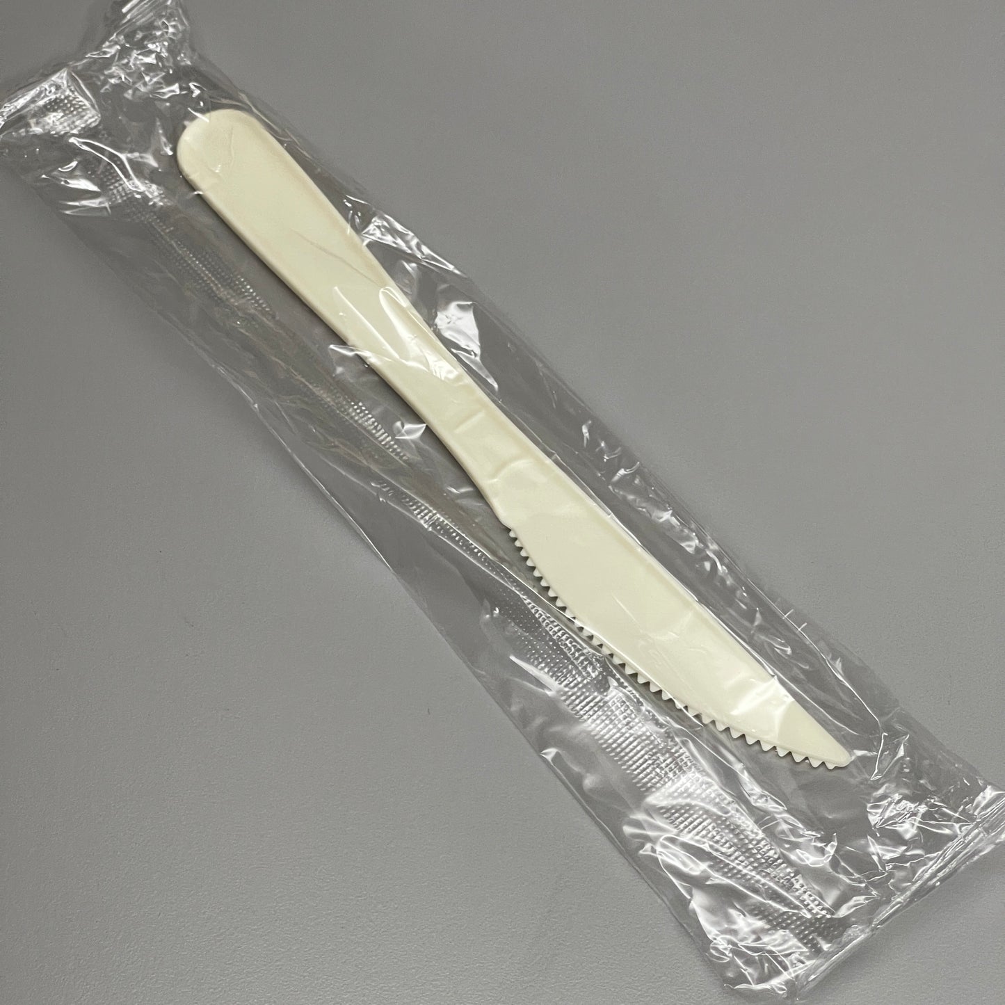 KANAK NATURALS Heavy Weight Flexible Plastic Knives Individually Wrapped 1000 ct Cream PC6201 (New)