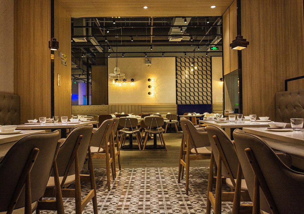 酒店中菜館設計 中式餐廳工程 中式元素 紅木 屏風 古玩 水墨餐廳
