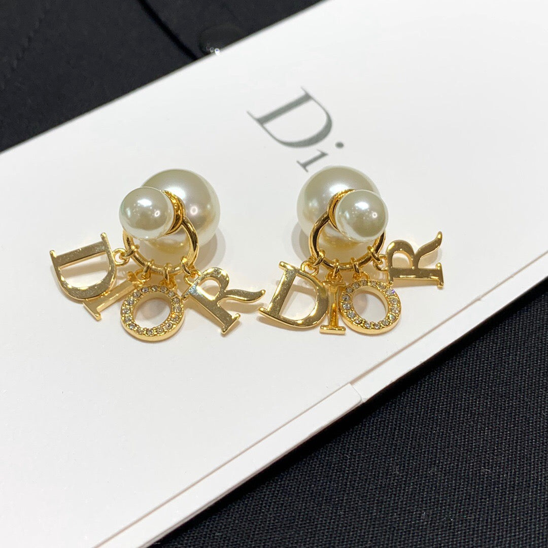 新品 DIOR TRIBALES イヤリング | www.ddechuquisaca.gob.bo