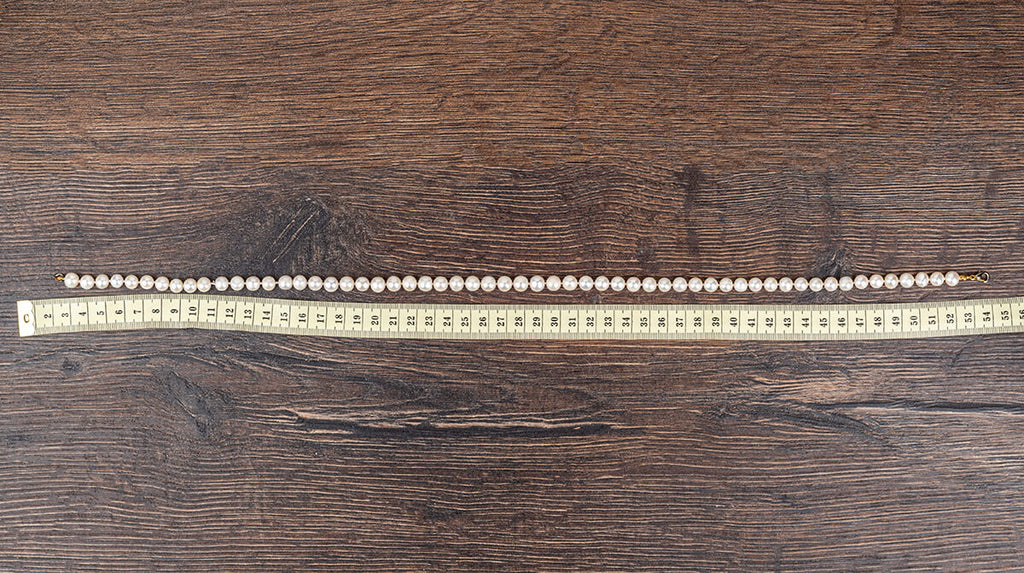 パールネックレスの長さの測り方