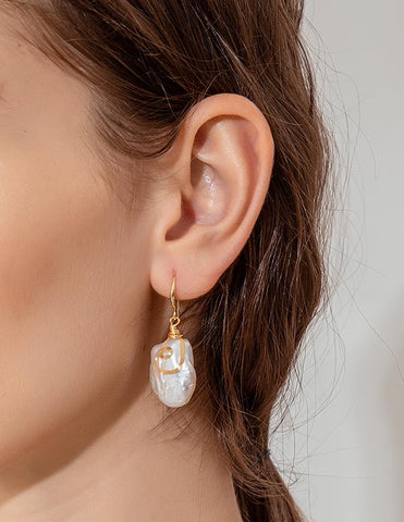Pearl wedding earrings