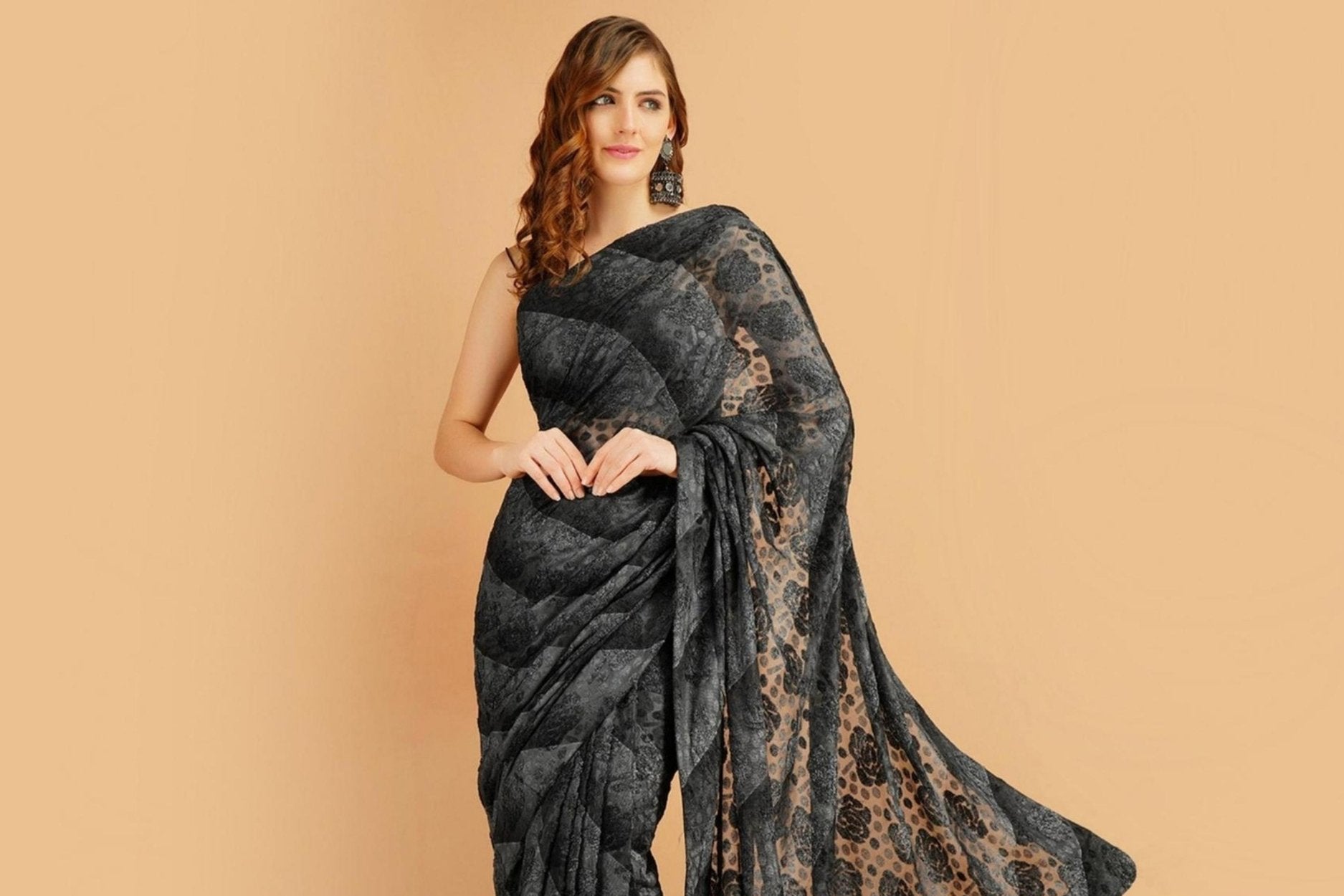 Heavy Work Sarees - These 15 Beautiful Sarees That You Looks in Regal!