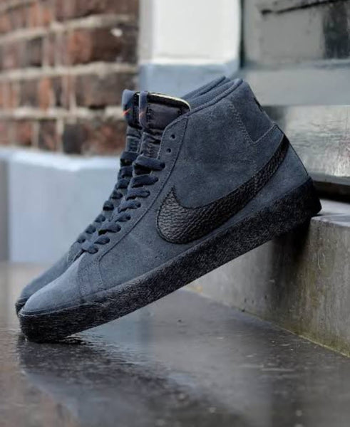 nike blazer dark smoke