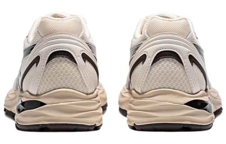 Asics (wmns) Gel-flux Cn 'cream White Black' In Neutral