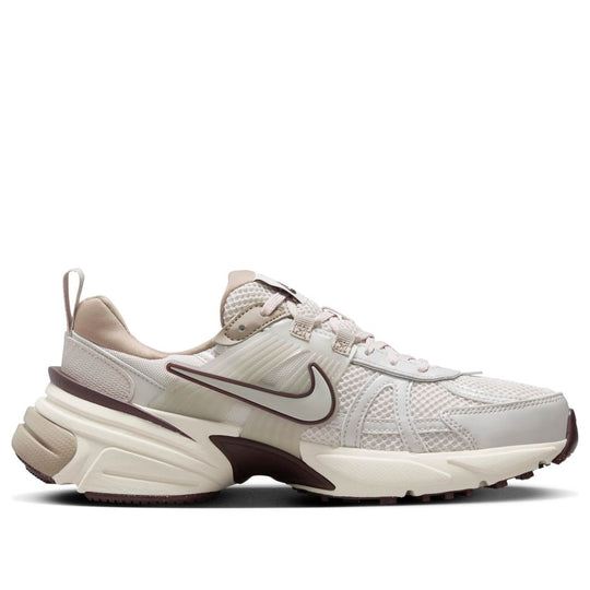 (WMNS) Nike V2K Run 'Light Greenish Brown Khaki Earth Light Bone' FD0736-103 - 3_fadb8d8e-09a1-4a91-9f72-916db62dfeb4