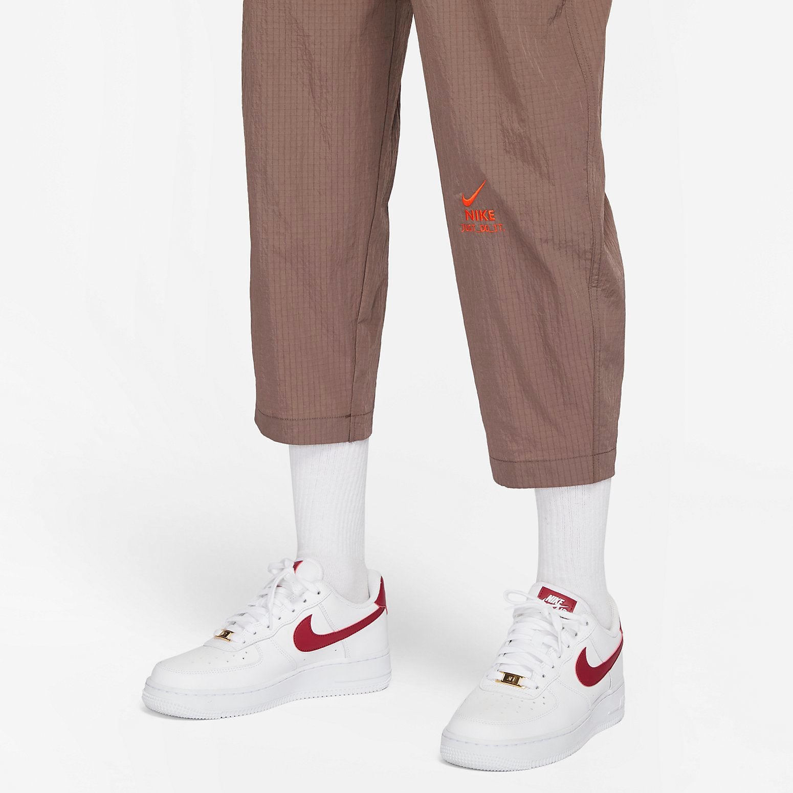 Nike (wmns) Sportswear City Utility High-waist Woven Pants 'brown'