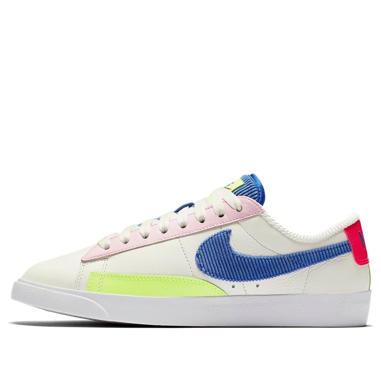 Nike (wmns)  's Blazer Low Sail/racer Blue-arctic Pink