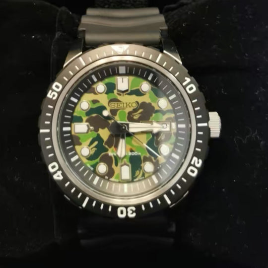 BAPE X SEIKO MECHANICAL DIVERS WATCH Crossover 1F23-182-940 - KICKS CREW